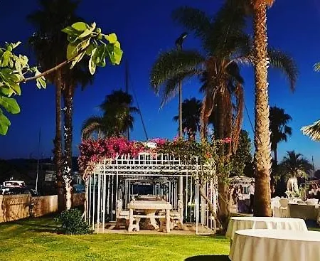 Atlantis Курортный комплекс 2*