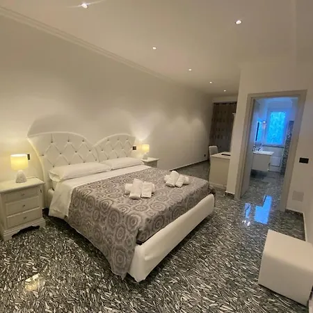 Курортный комплекс Atlantis 2*