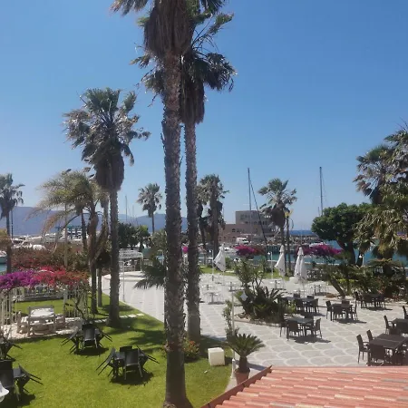 Atlantis Курортный комплекс 2*