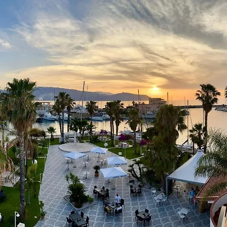 Atlantis Курортный комплекс Torre Forte