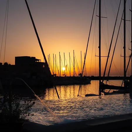 Курортный комплекс Atlantis 2*